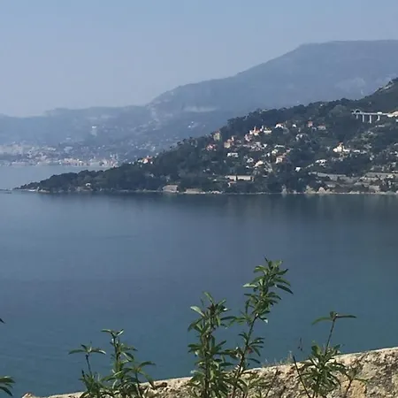 B&bilfortesulmare Bed & Breakfast Ventimiglia