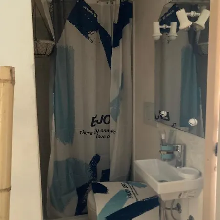 B&bilfortesulmare Bed & Breakfast