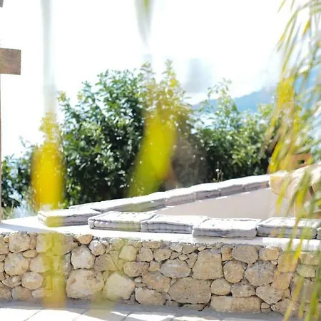 B&bilfortesulmare Bed & Breakfast